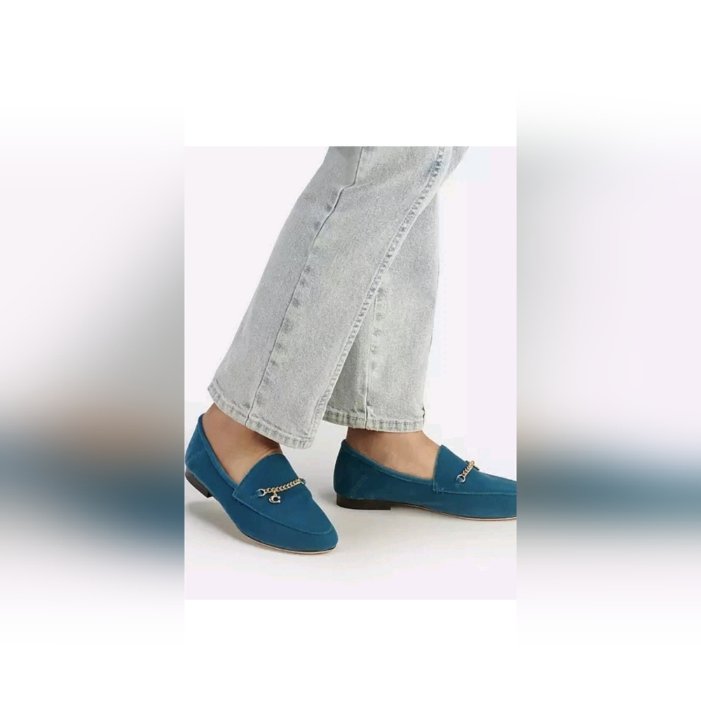 Vero Cuoio Teal Women's Loafers with Chain Accent